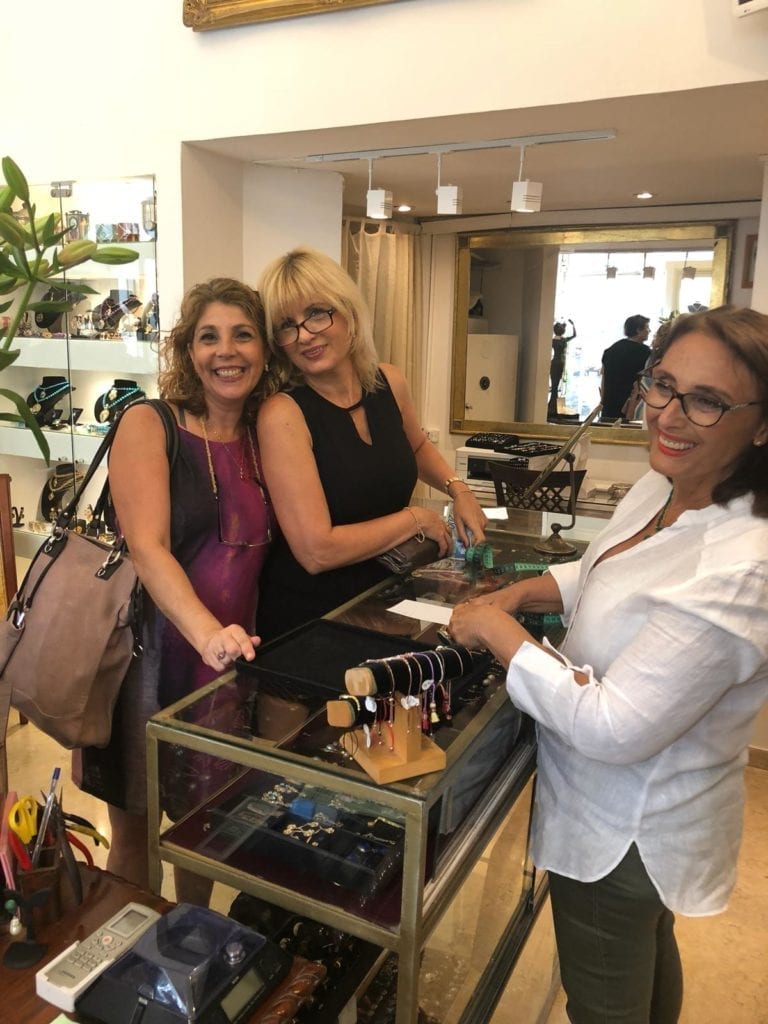 Fashionable walks in Sukkot