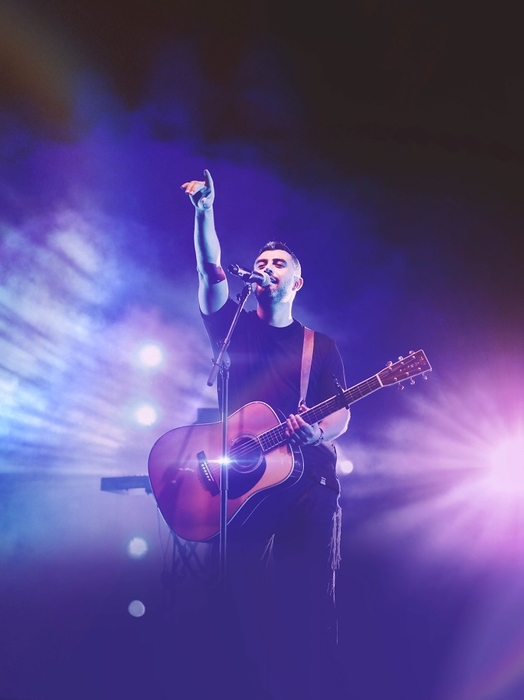 ישי ריבו בא לרגש וללטף בפארק אגם החורף