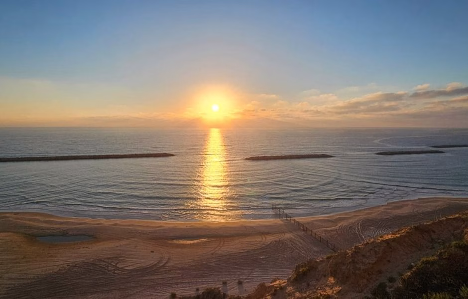 סיור" סודות בחופי נתניה והסביבה"